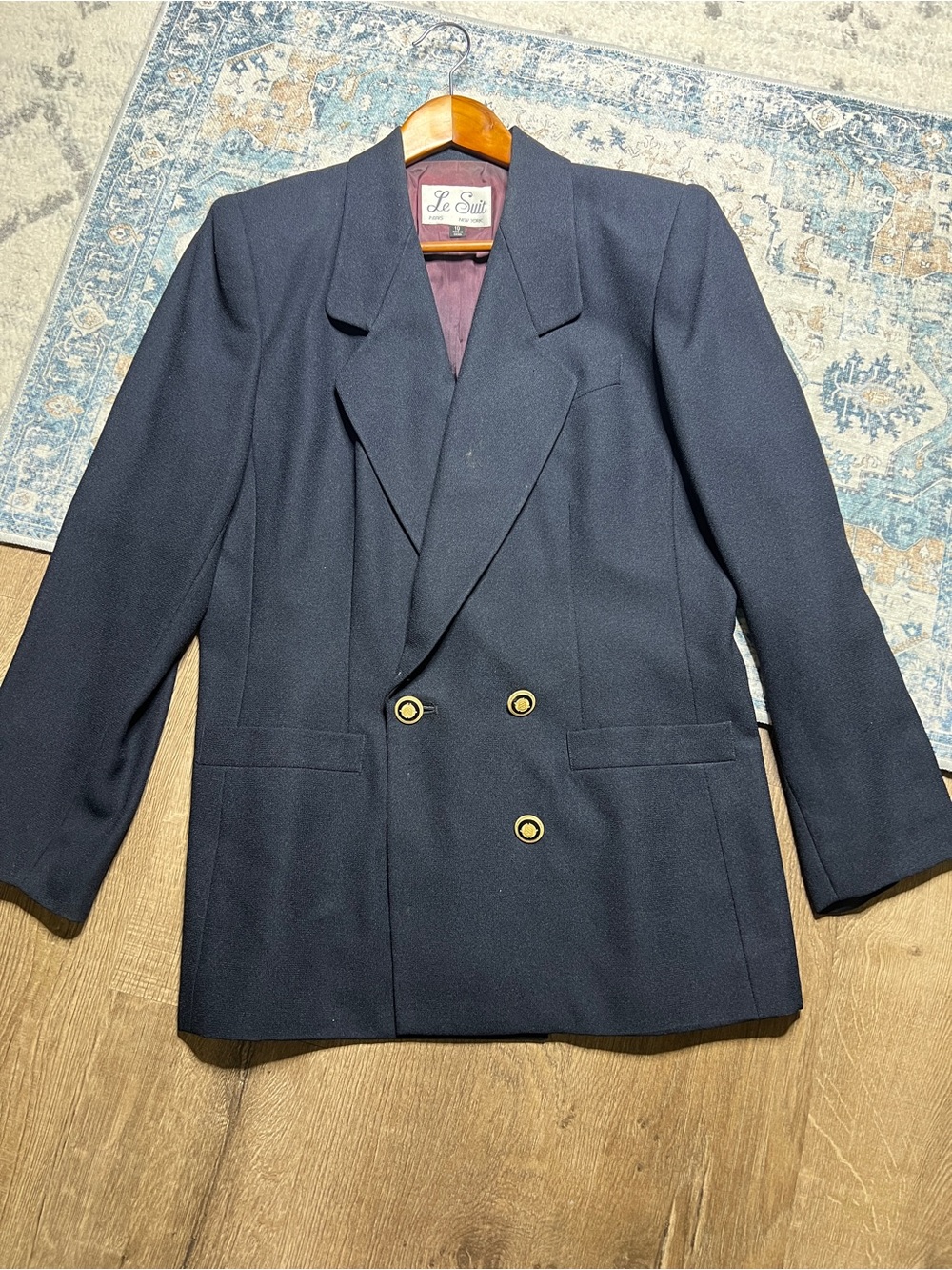 Vintage Le Suit blazer is a vintage double-breasted style in navy blue featuring